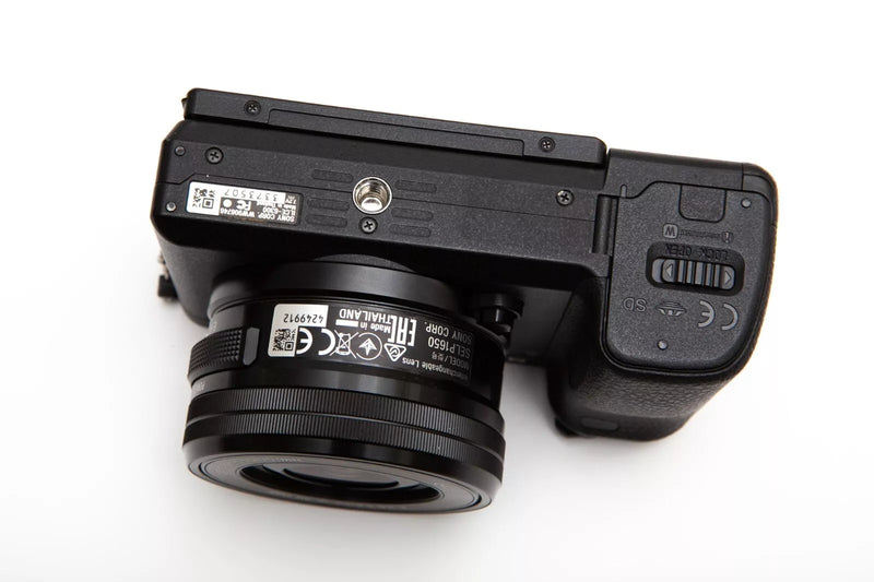 Câmera Sony A6300 + 16-50mm seminova