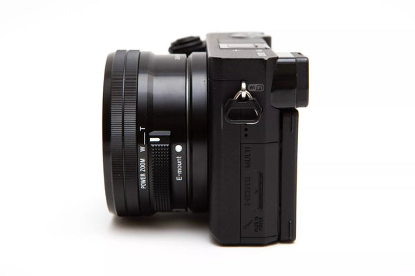 Câmera Sony A6300 + 16-50mm seminova